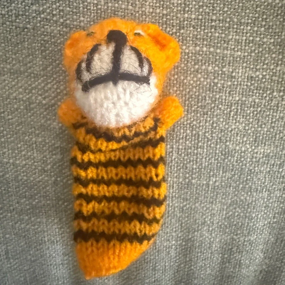 12 Knit Finger‎ Puppets Animal Collection Tiger Penguin Lion 12pc Set